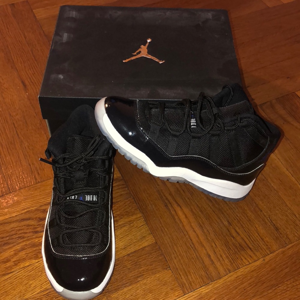 Air Jordan Space Jam 11s